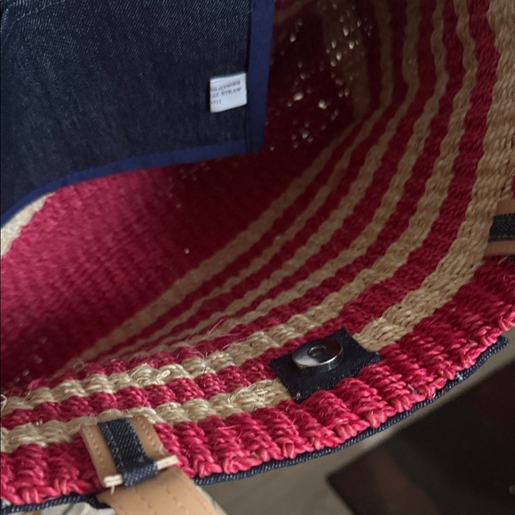 Amanda Smith Red and Tan Striped Tote - Picture 12 of 16